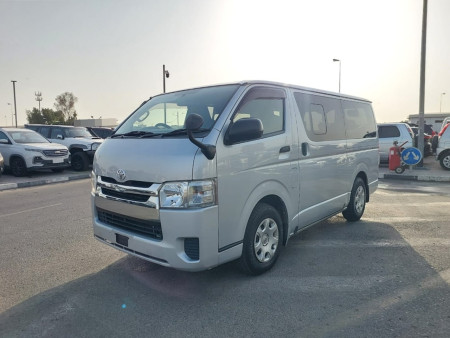 TOYOTA HIACE
