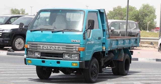 TOYOTA Dyna
