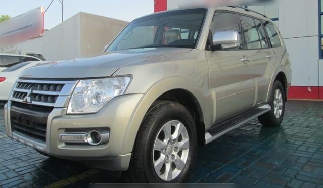 MITSUBISHI Pajero