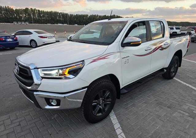 TOYOTA Hilux