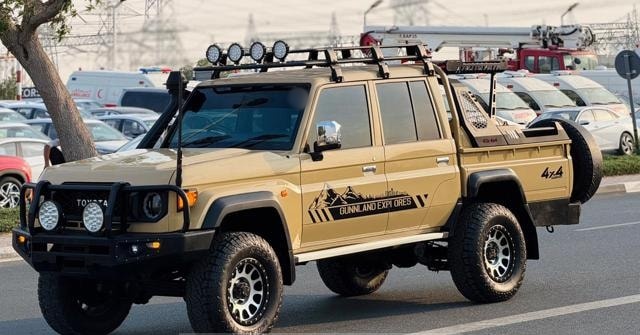TOYOTA Land Cruiser