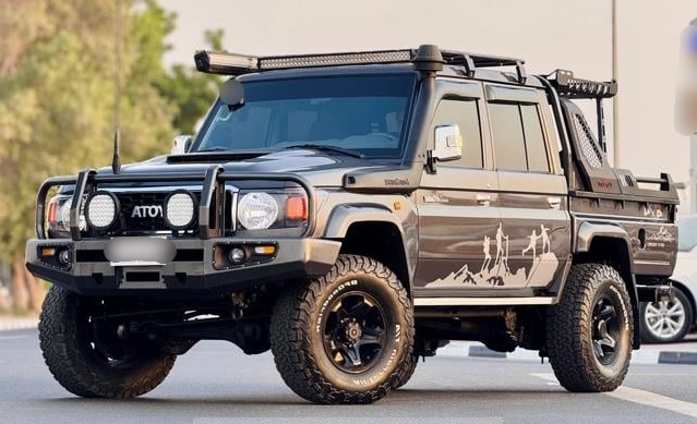 TOYOTA Land Cruiser